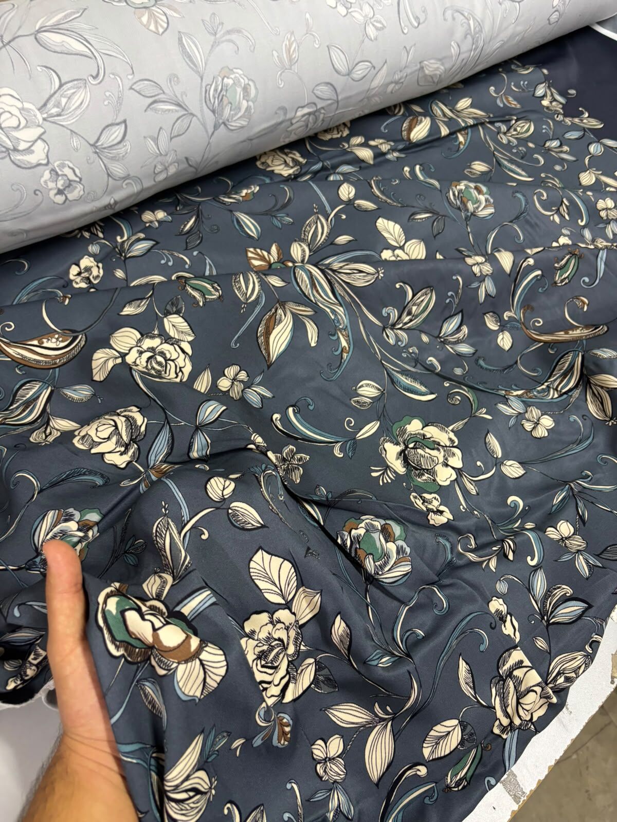 Eteği Sulu FİLOŞ Saten