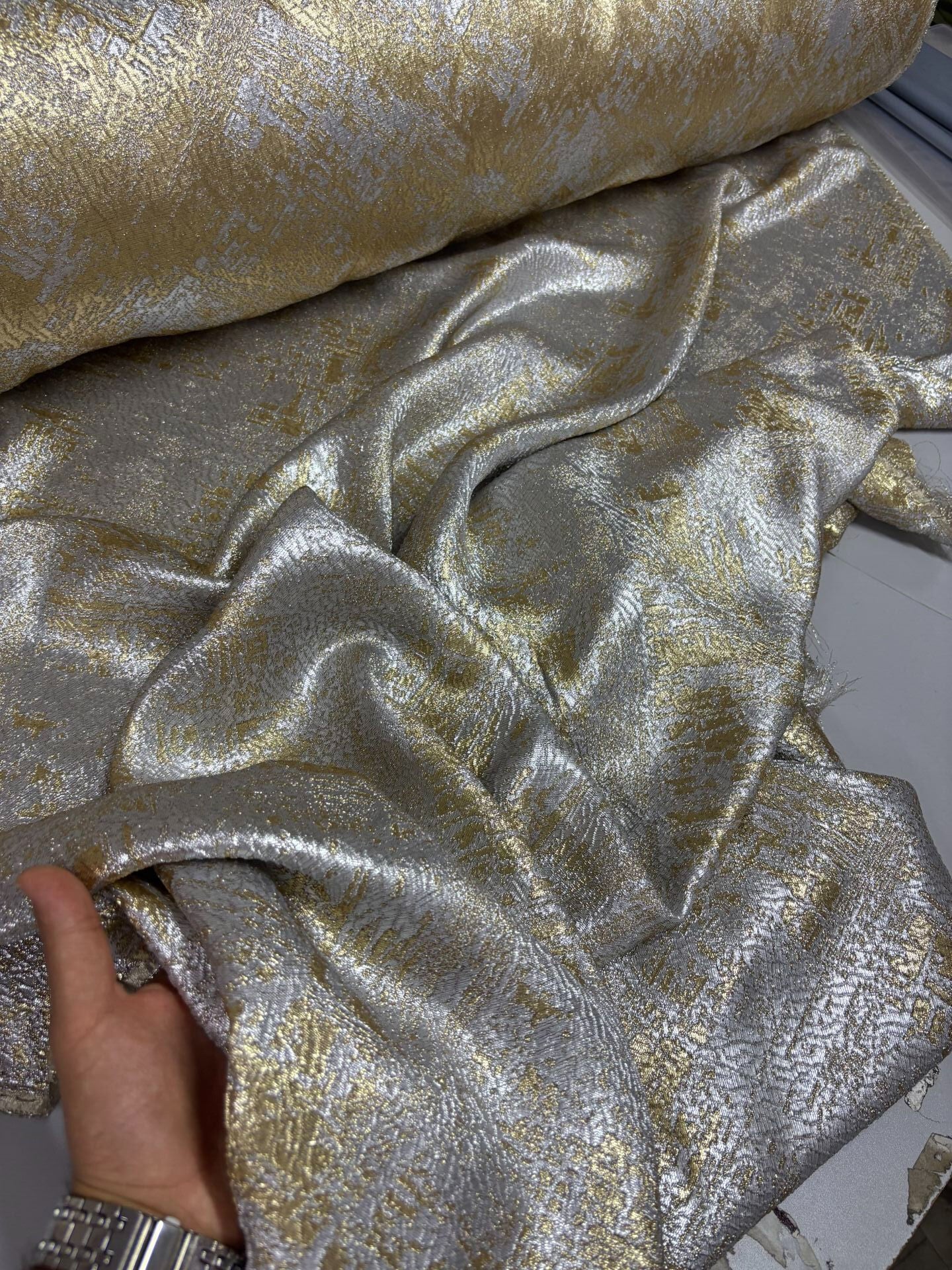 Gold Brokar